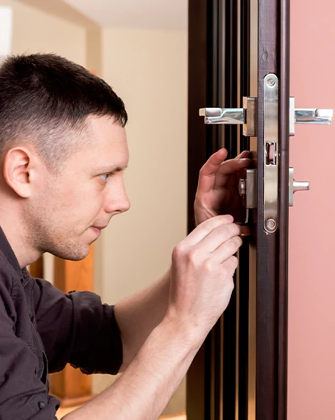 : Professional Locksmith For Commercial And Residential Locksmith Services in Oak Park