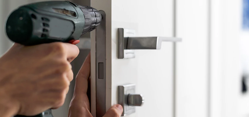 Locksmith For Lock Replacement Near Me in Oak Park