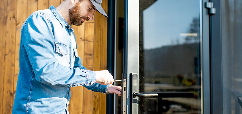 Frameless Glass Storefront Door Locks Replacement in Oak Park