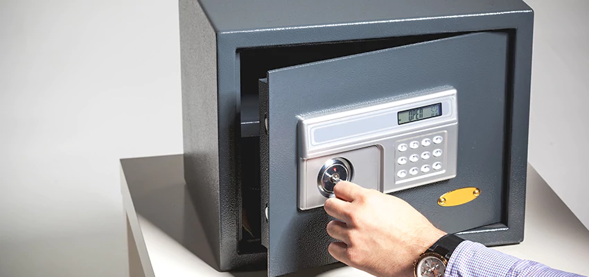 Jewelry Safe Unlocking Service in Oak Park