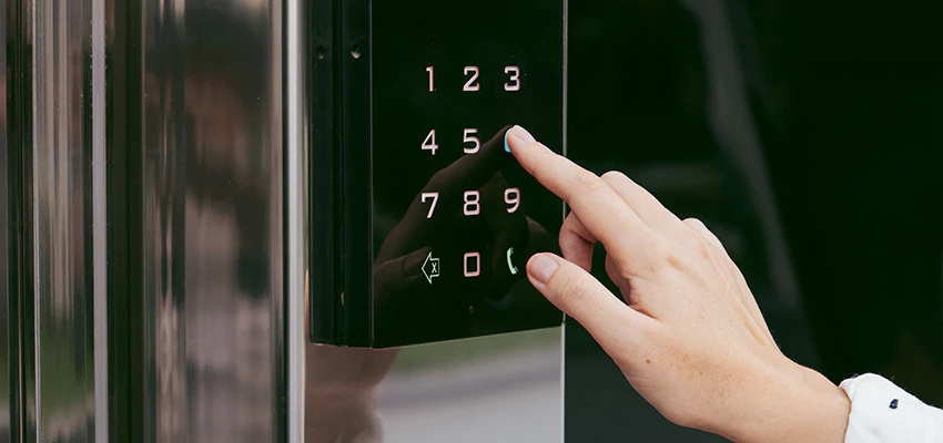 Keyless Door Entry System in Oak Park